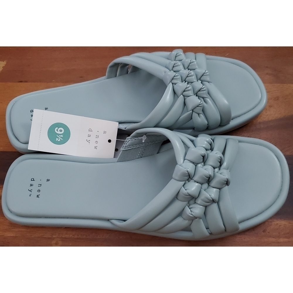 A New Day Dulce Padded Knot Slide Sandals - Picture 7 of 13